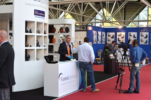 Succesvolle lancering nieuwe producten Funeral Products op TanExpo