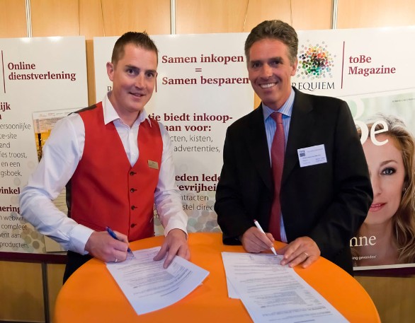 Gouden grafkist trekt aandacht