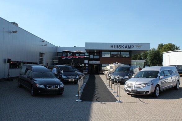 Veel belangstelling voor jubileum Huiskamp Carrosseriefabriek
