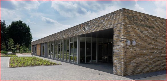 Monument Stralend licht onthult