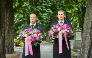 Wat is de juiste volgorde bij het dragen van de bloemen? (column)